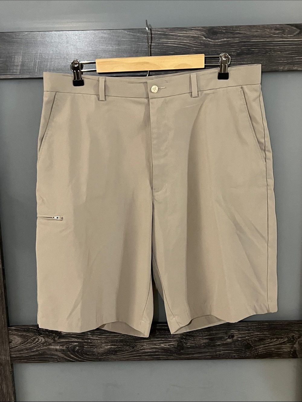 Grand Slam Men's Khaki Golf Hybrid Shorts